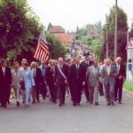 Officiels dans les rues de Remy